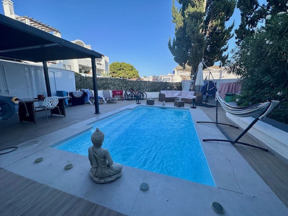 Ground Floor Apartment in Estepona, Estepona, 2/12