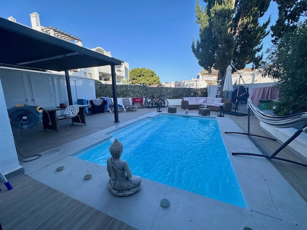 Ground Floor Apartment in Estepona, Estepona, 3/12