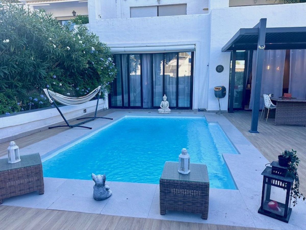 Ground Floor Apartment in Estepona, Estepona, 4/12