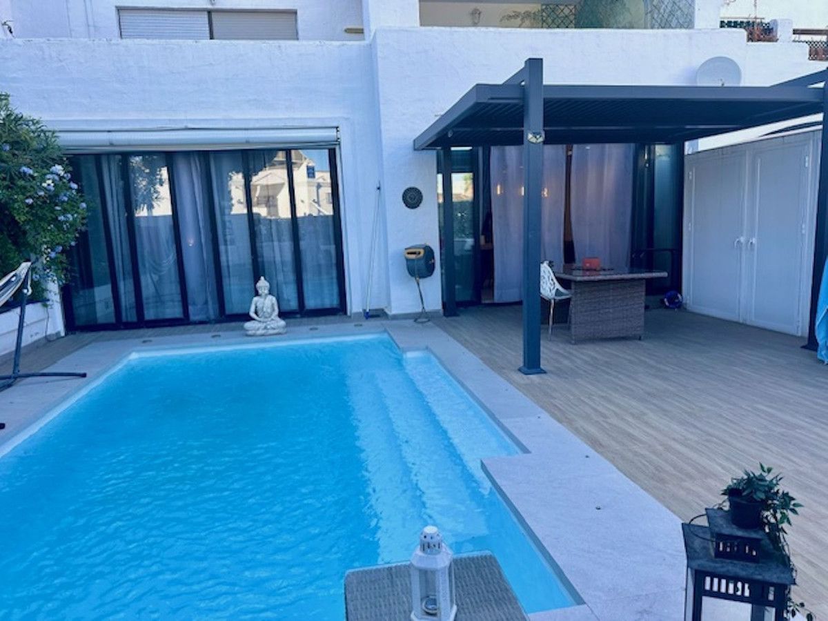 Ground Floor Apartment in Estepona, Estepona, 5/12