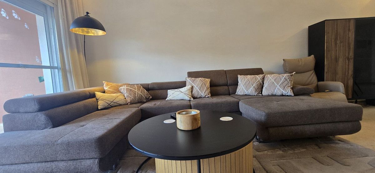 Dwupoziomowy penthouse na New Golden Mile, New Golden Mile, 2/12