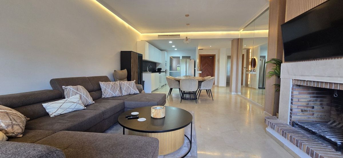 Dwupoziomowy penthouse na New Golden Mile, New Golden Mile, 3/12