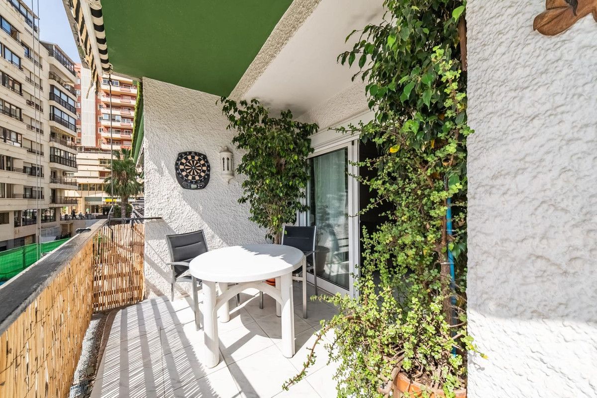 Apartamento en Planta Media en Marbella, Marbella, 2/12