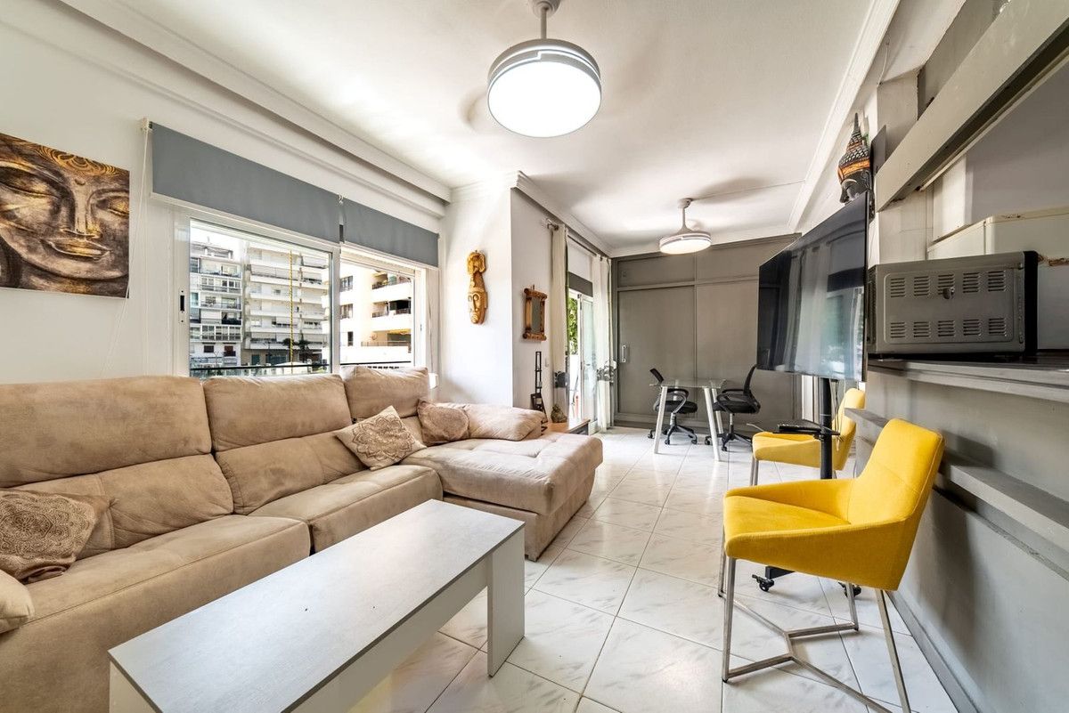Apartamento en Planta Media en Marbella, Marbella, 5/12
