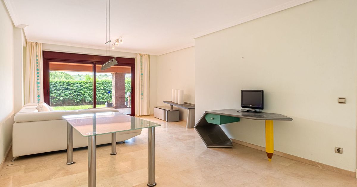 Erdgeschosswohnung in Casares, Casares, 6/12