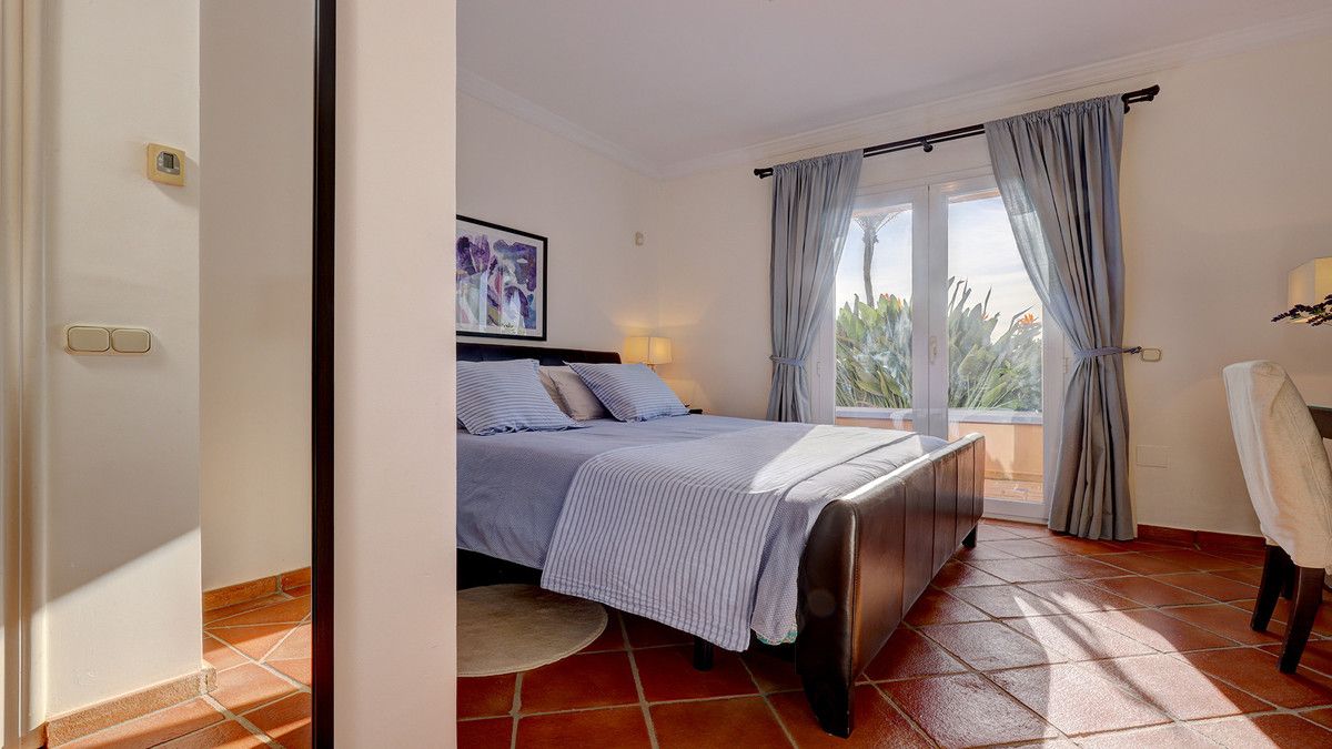 Apartamento de Planta Baja en Casares, Casares, 6/12