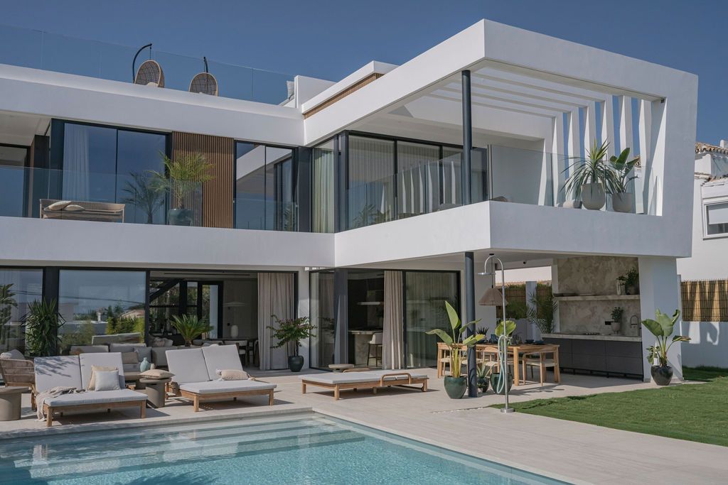 Villa i Marbella East, Marbesa, Marbella East, 2/2