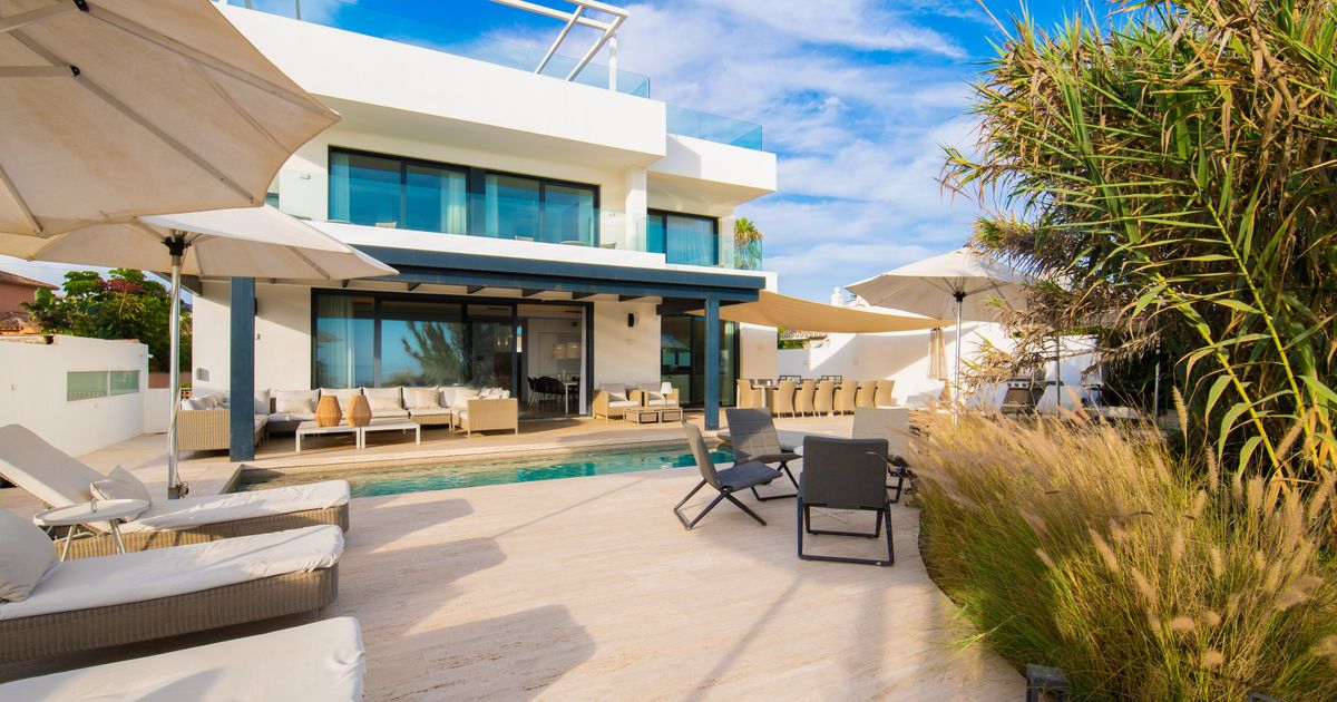 Villa in Marbella East, Costabella, Marbella East, 10/12