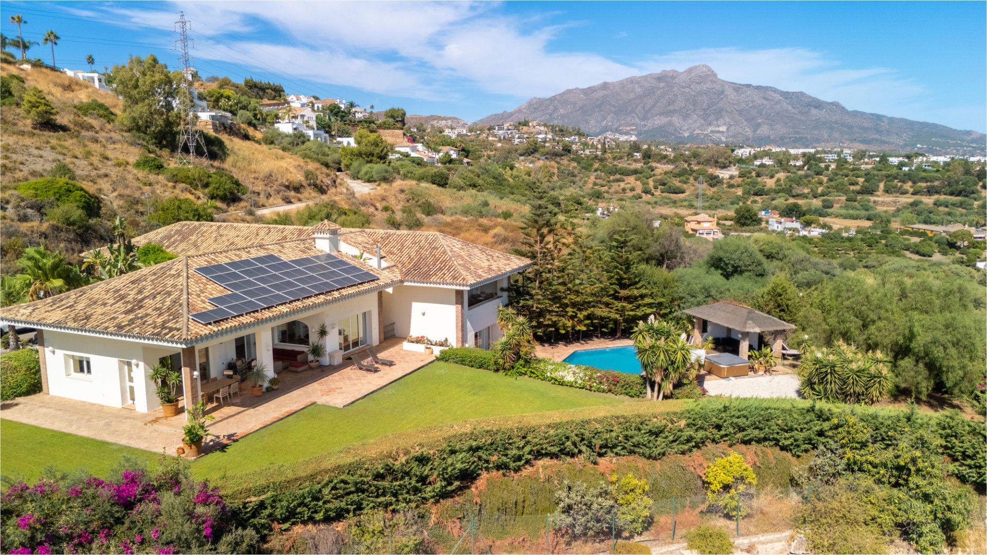 Villa in Benahavis, Puerto del Almendro, Benahavis, 3/12