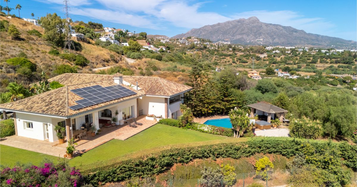 Villa in Benahavis, Puerto del Almendro, Benahavis, 3/12