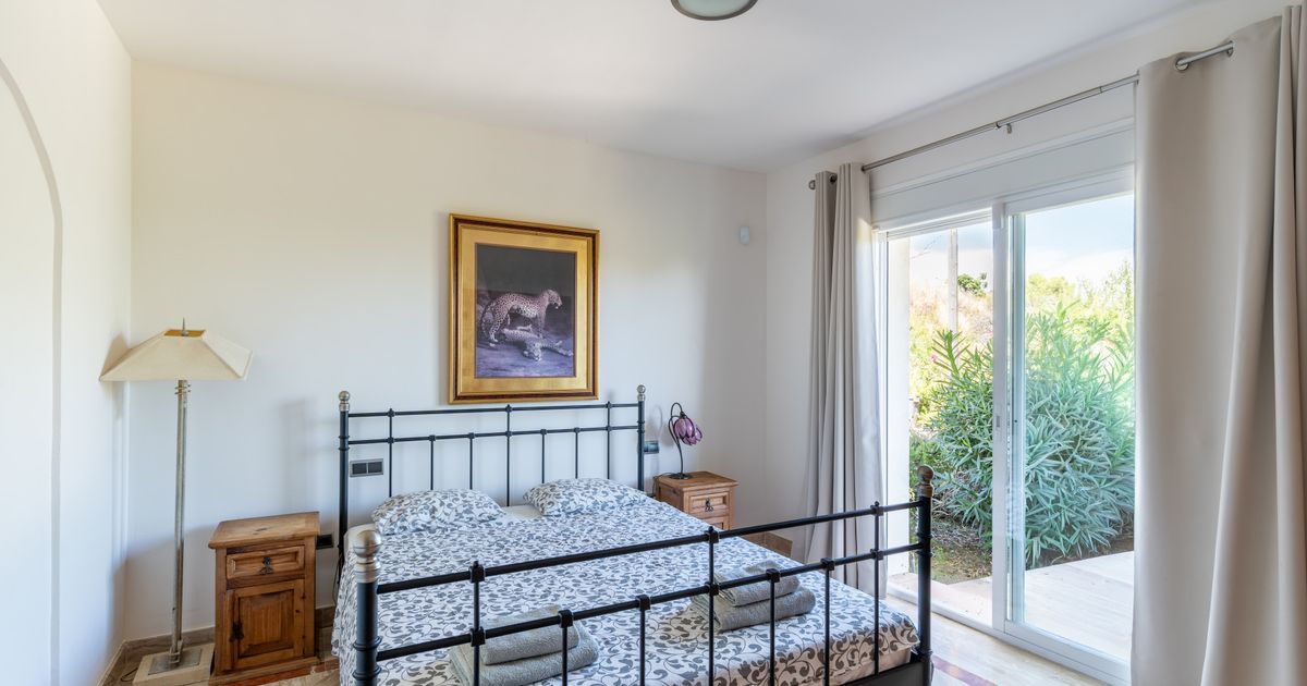 Villa in Benahavis, Puerto del Almendro, Benahavis, 5/12