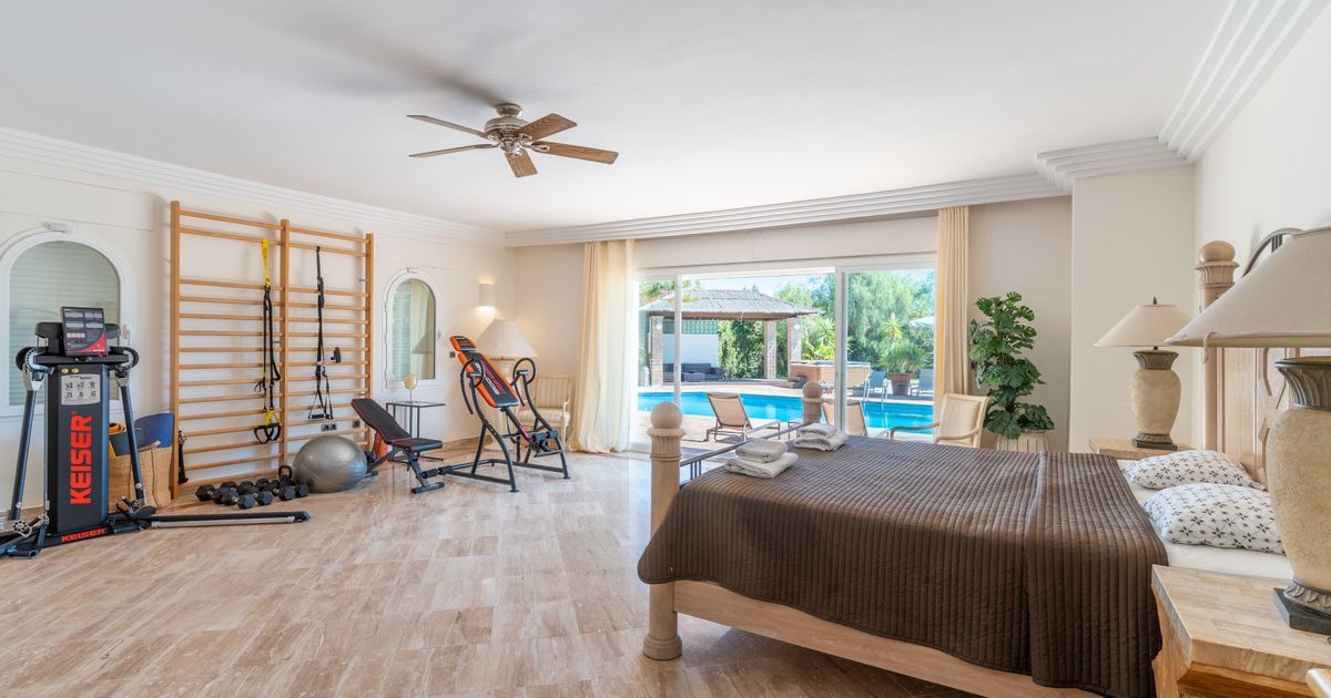 Villa in Benahavis, Puerto del Almendro, Benahavis, 9/12
