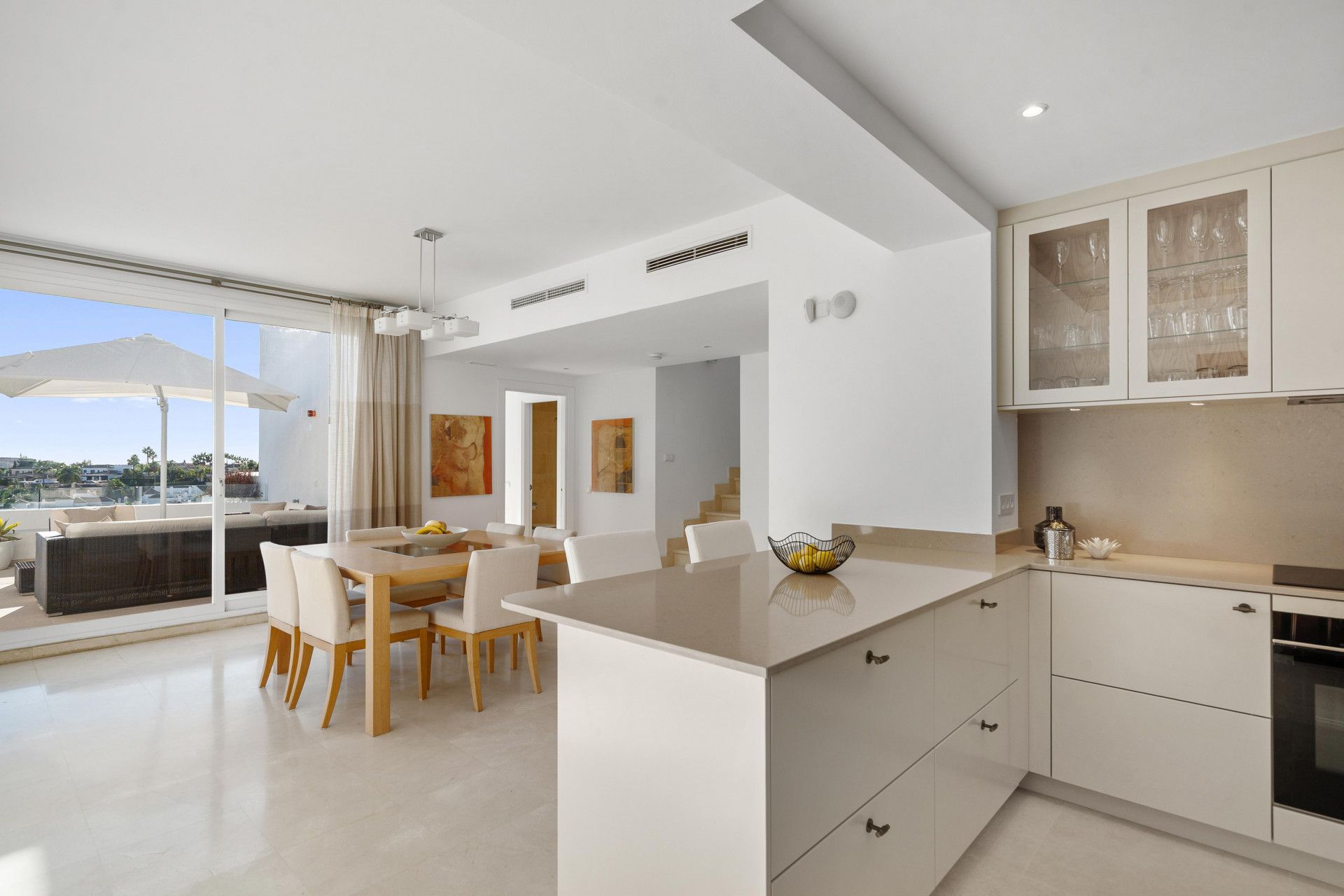 Dwupoziomowy Penthouse w Nueva Andalucia, Las Tortugas de Aloha, Nueva Andalucia, 5/12