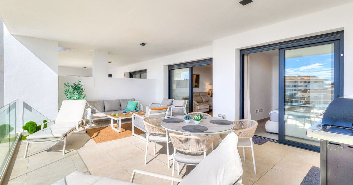 Middle Floor Apartment in Fuengirola, Fuengirola, 2/12