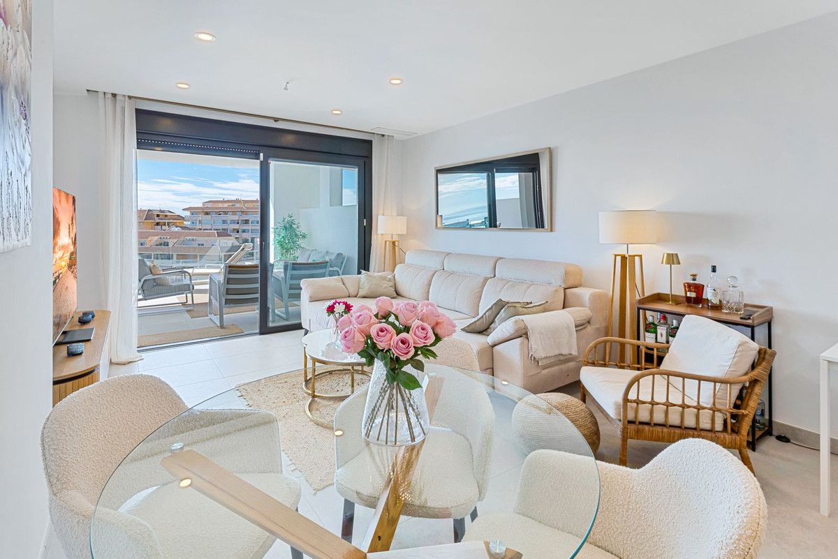 Middle Floor Apartment in Fuengirola, Fuengirola, 6/12