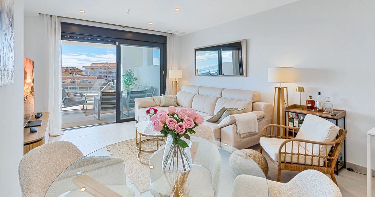 Middle Floor Apartment in Fuengirola, Fuengirola, 6/12