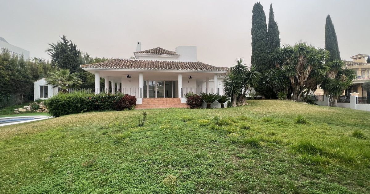 Wolnostojąca willa w Nueva Andalucía, Nueva Andalucía, 1/12