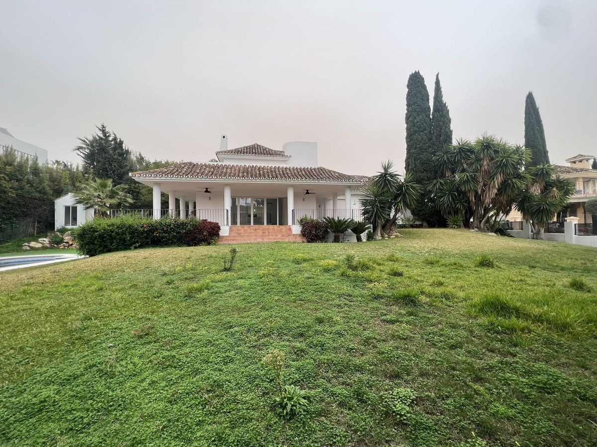 Wolnostojąca willa w Nueva Andalucía, Nueva Andalucía, 12/12