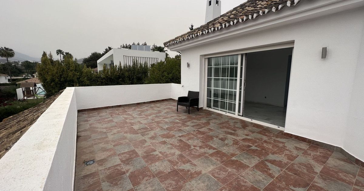 Wolnostojąca willa w Nueva Andalucía, Nueva Andalucía, 5/12
