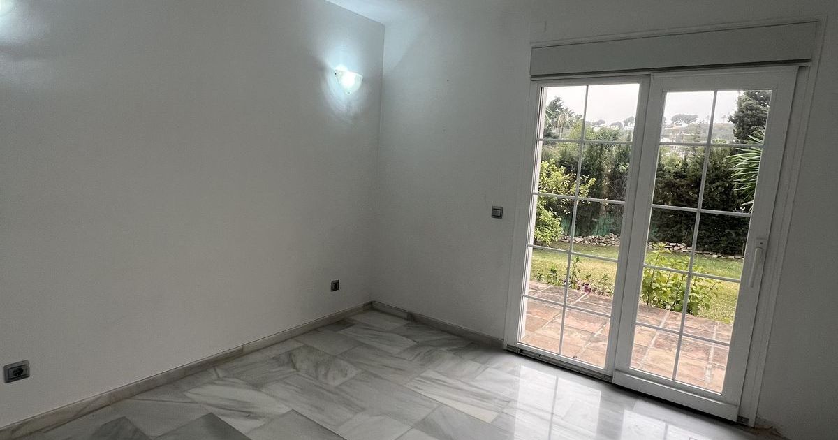 Wolnostojąca willa w Nueva Andalucía, Nueva Andalucía, 6/12
