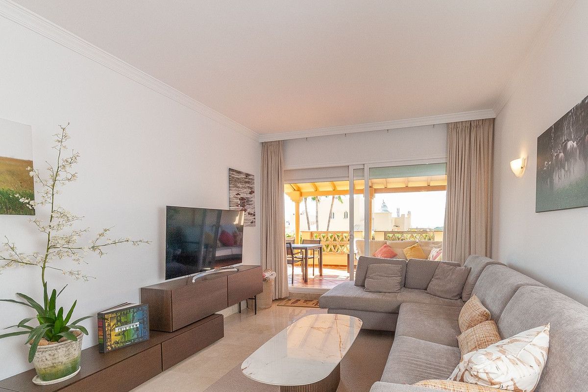 Apartamento en Planta Baja en Elviria, Elviria, 4/12