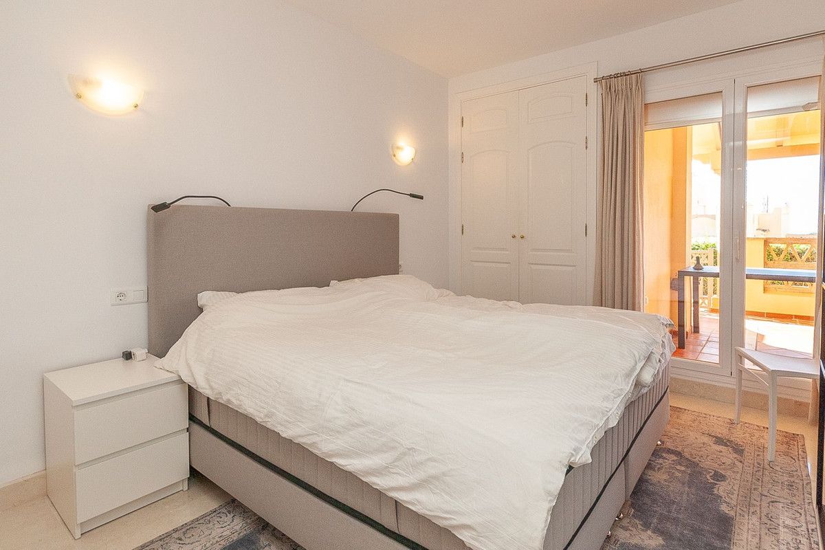 Apartamento en Planta Baja en Elviria, Elviria, 6/12