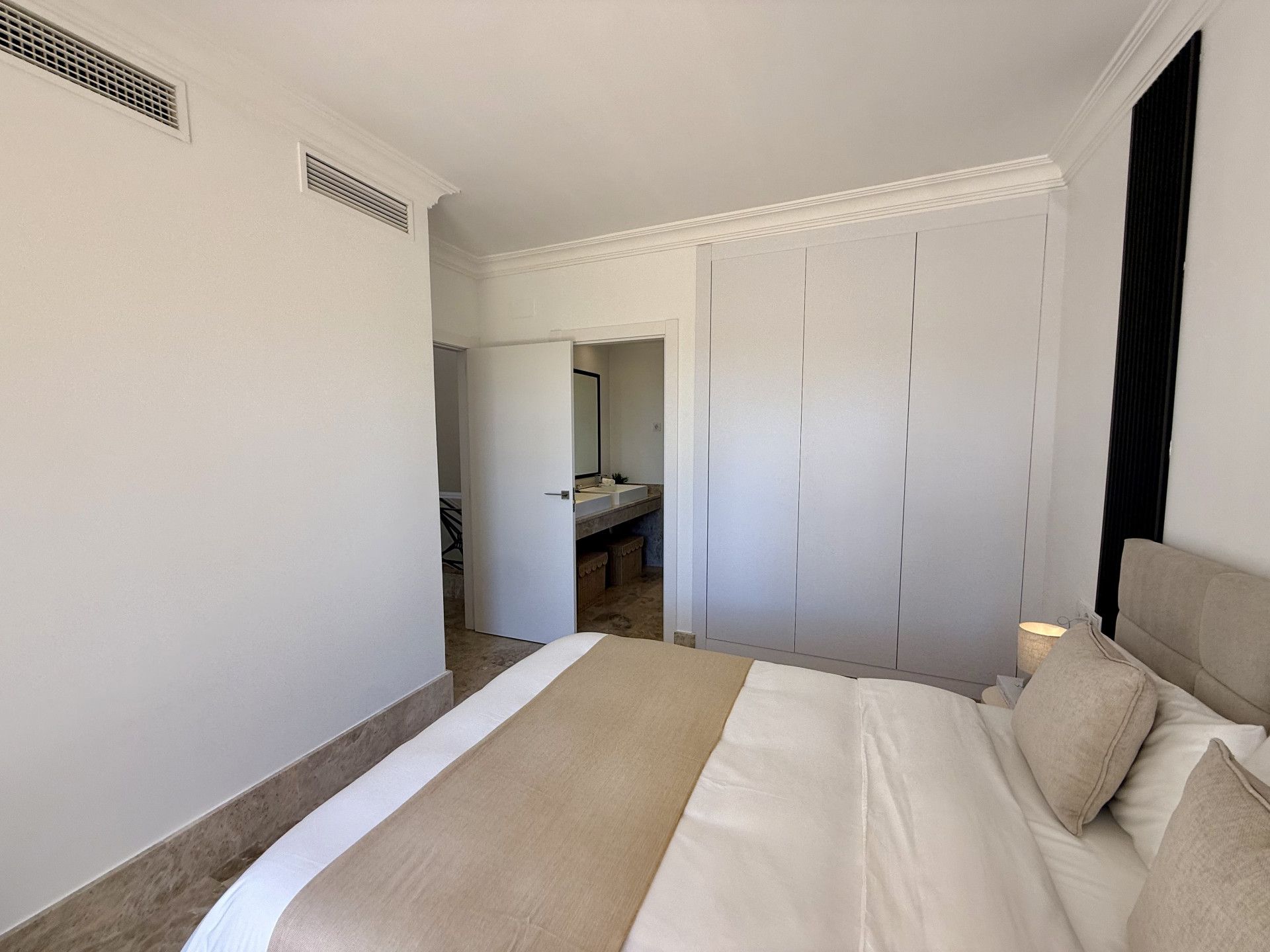 Maison Jumelée à Marbella East, Santa Clara, Marbella East, 9/12