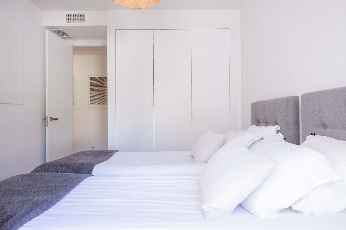 Apartamento en planta baja en Estepona, Estepona, 8/12