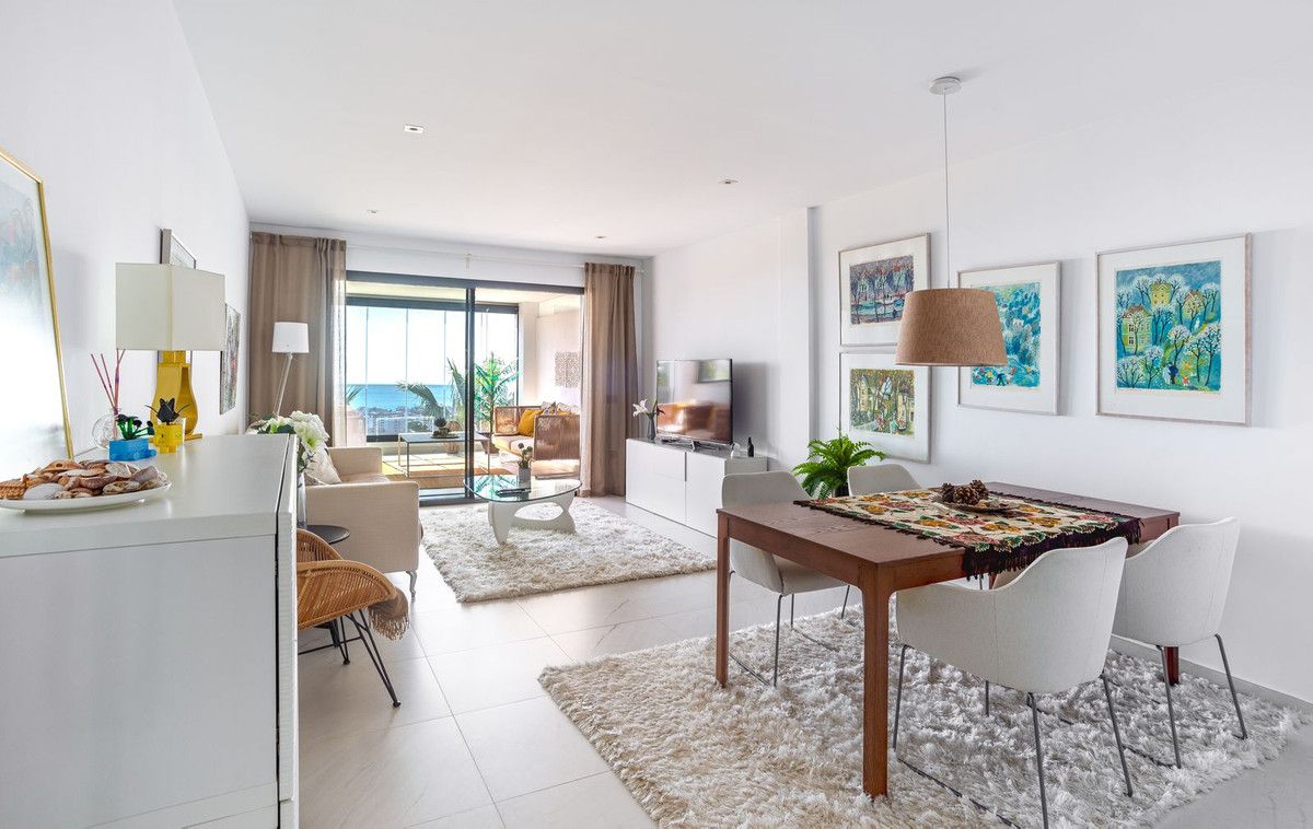 Apartamento en planta media en Estepona, Estepona, 5/12