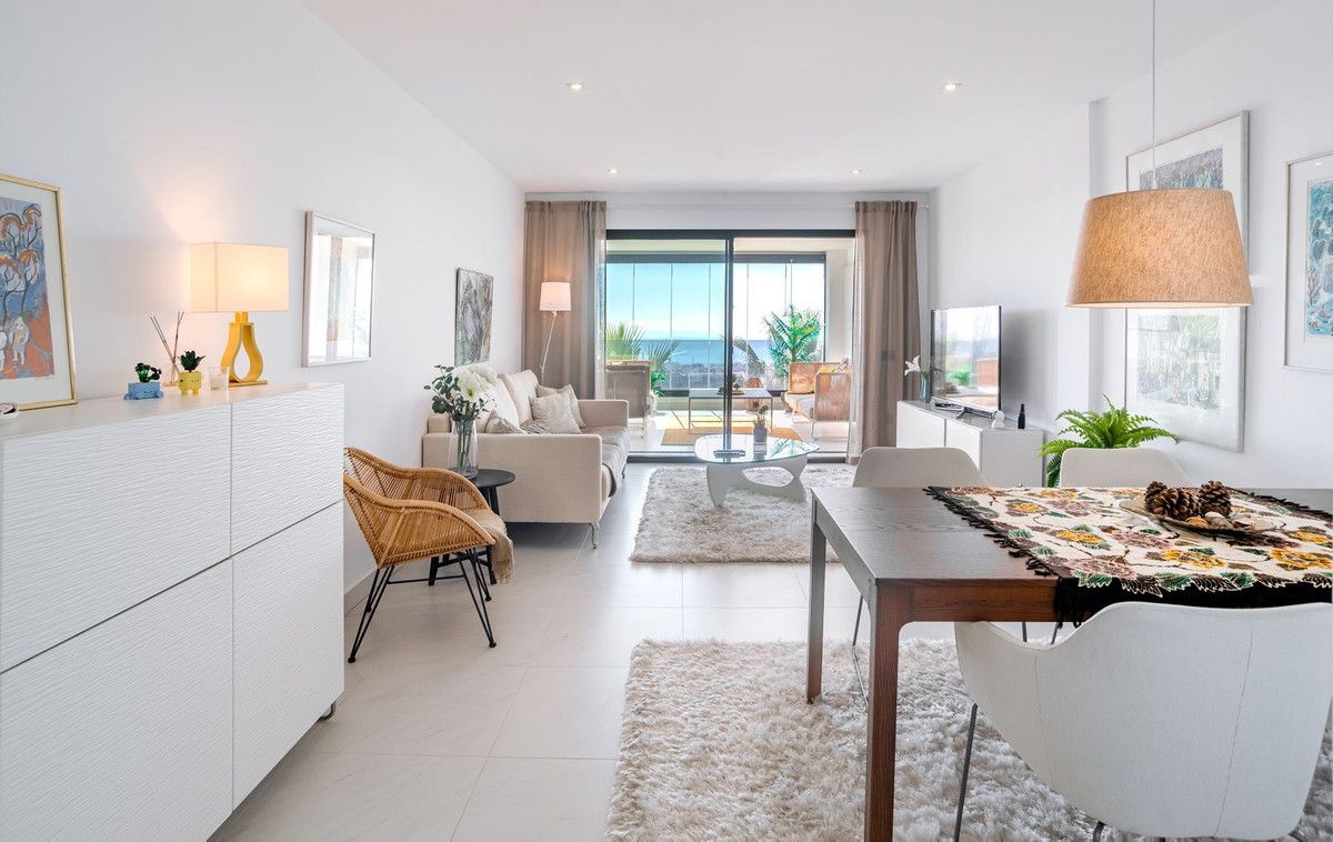 Apartamento en planta media en Estepona, Estepona, 6/12