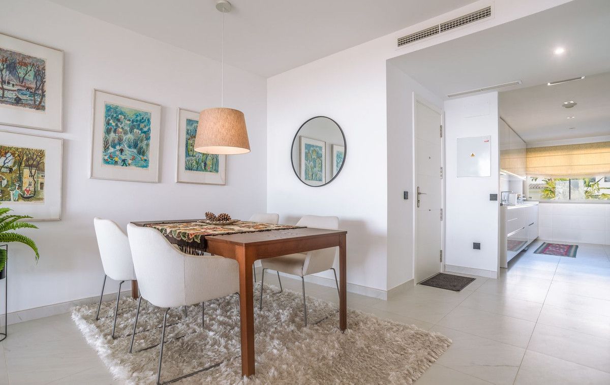 Apartamento en planta media en Estepona, Estepona, 8/12