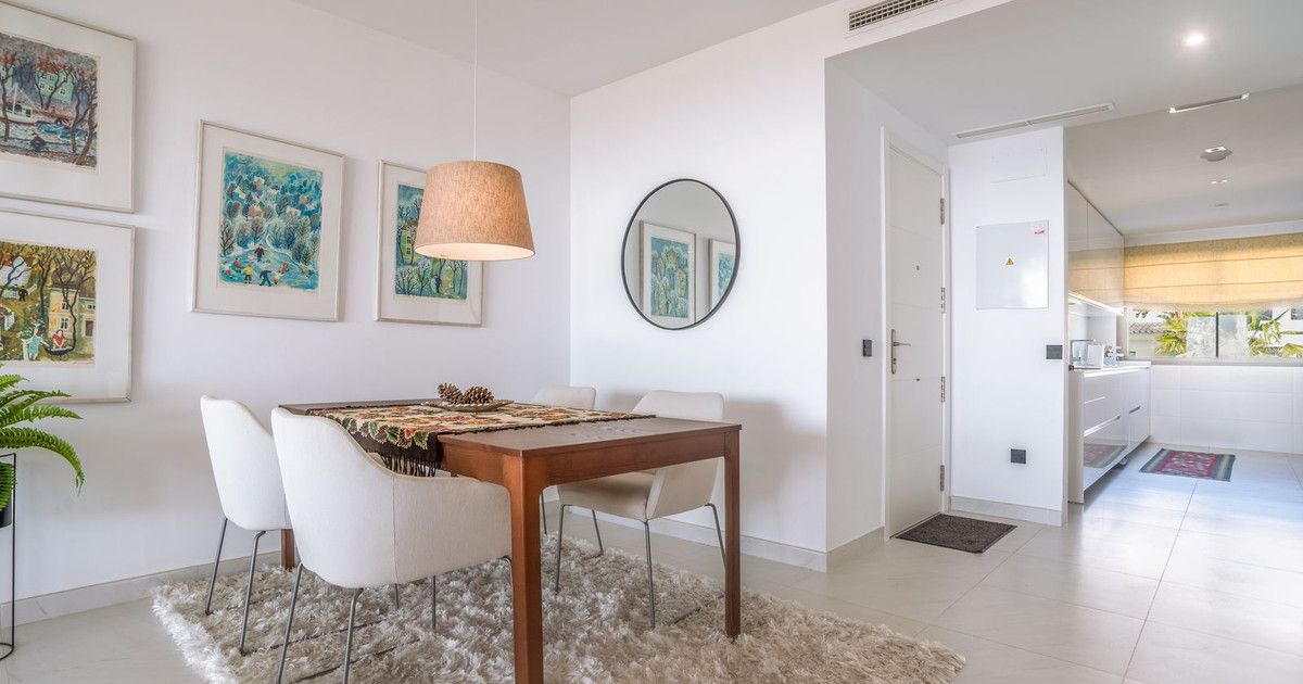 Apartamento en planta media en Estepona, Estepona, 8/12