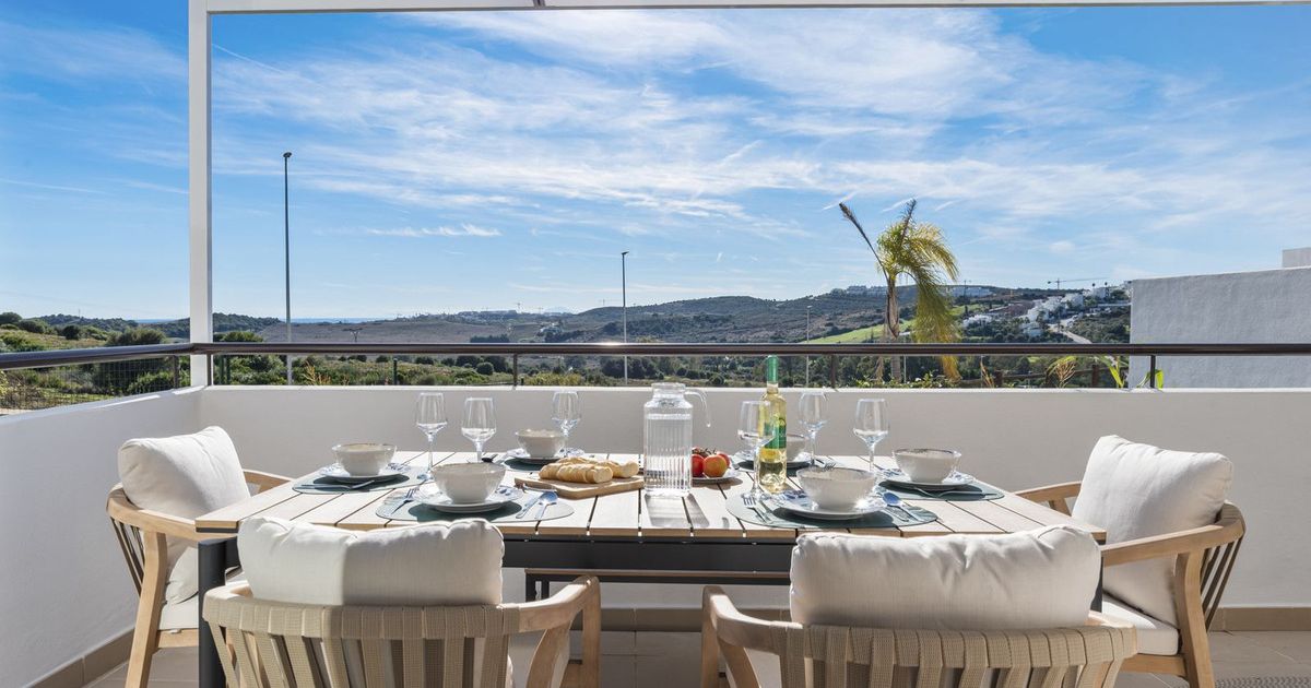 Ground Floor Apartment in Estepona, Estepona, 1/12