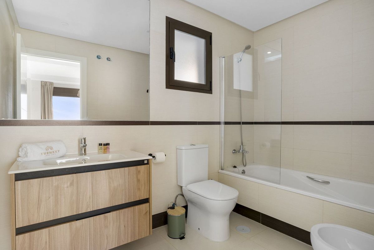 Ground Floor Apartment in Estepona, Estepona, 11/12