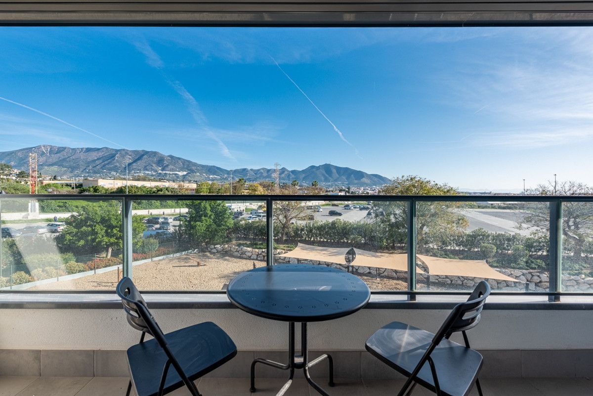 Middle Floor Apartment in Las Lagunas, Las Lagunas, 2/12