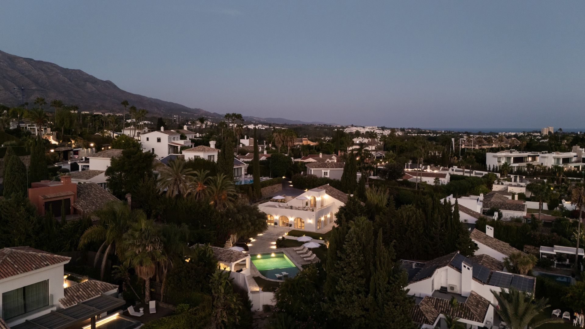 Villa in Nueva Andalucia, Los Naranjos, Nueva Andalucia, 11/12