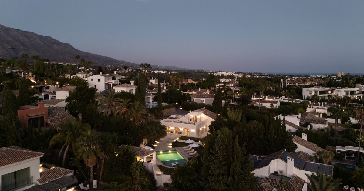 Villa in Nueva Andalucia, Los Naranjos, Nueva Andalucia, 11/12