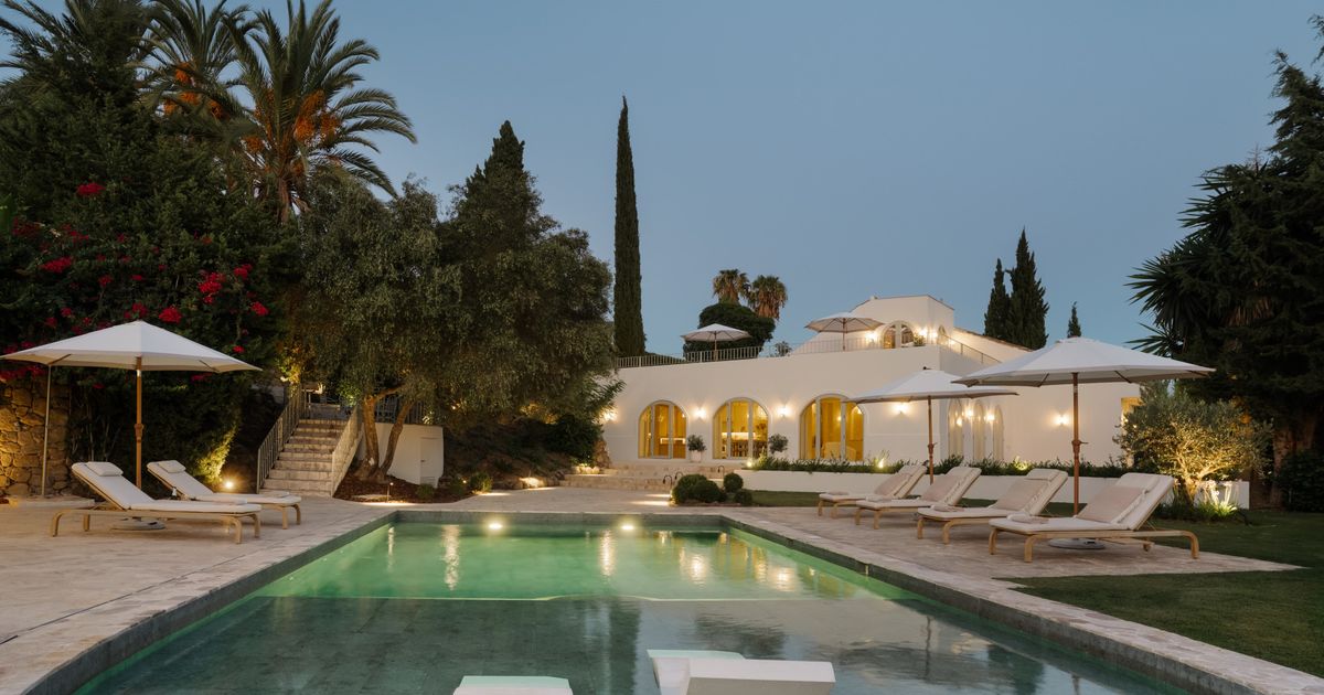 Villa in Nueva Andalucia, Los Naranjos, Nueva Andalucia, 10/12