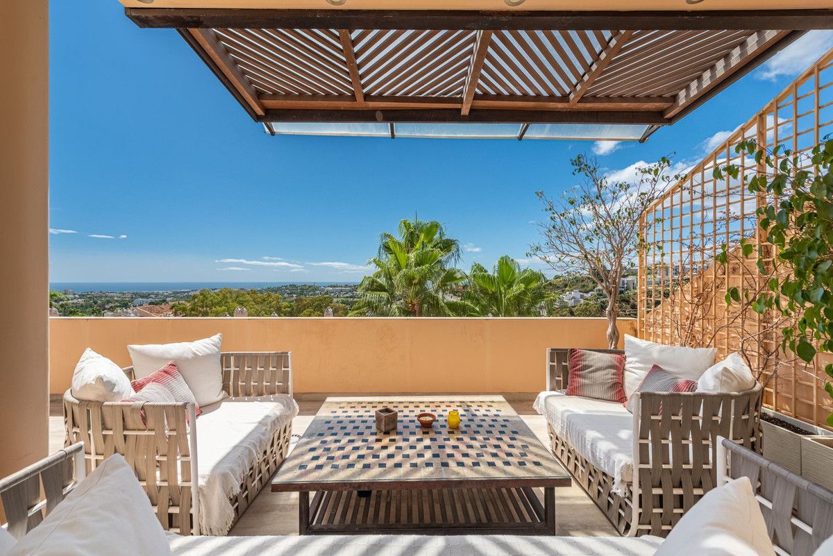 Duplex Penthouse in Nueva Andalucía, Nueva Andalucía, 2/12