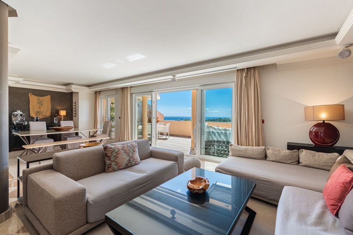 Duplex Penthouse in Nueva Andalucía, Nueva Andalucía, 3/12