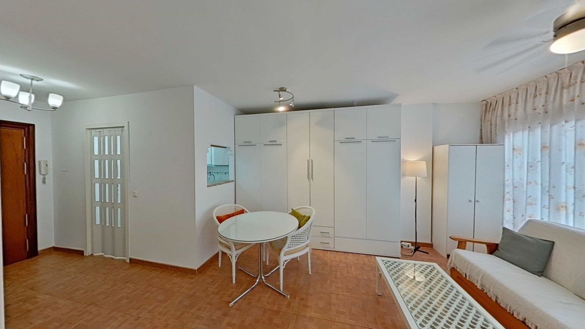 Middle Floor Apartment in Marbella, Marbella, 2/10