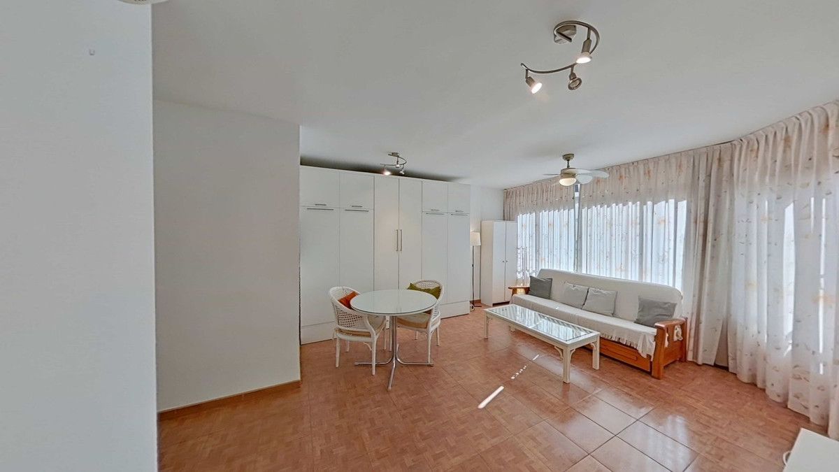 Middle Floor Apartment in Marbella, Marbella, 9/10