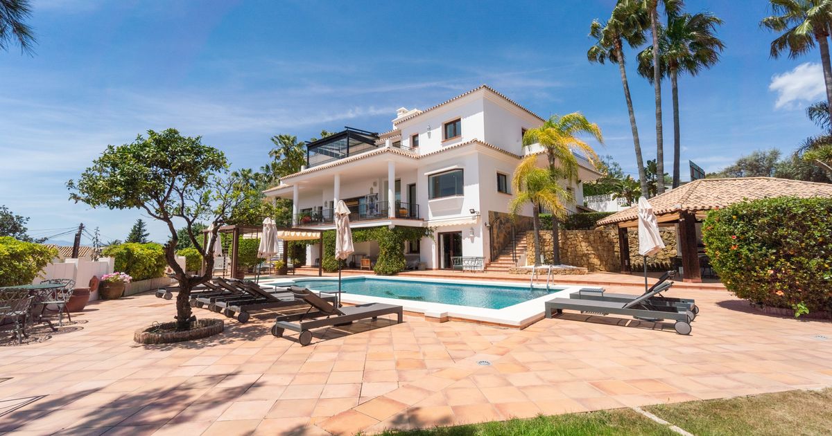 Villa in Marbella East, El Rosario, Marbella East, 1/12