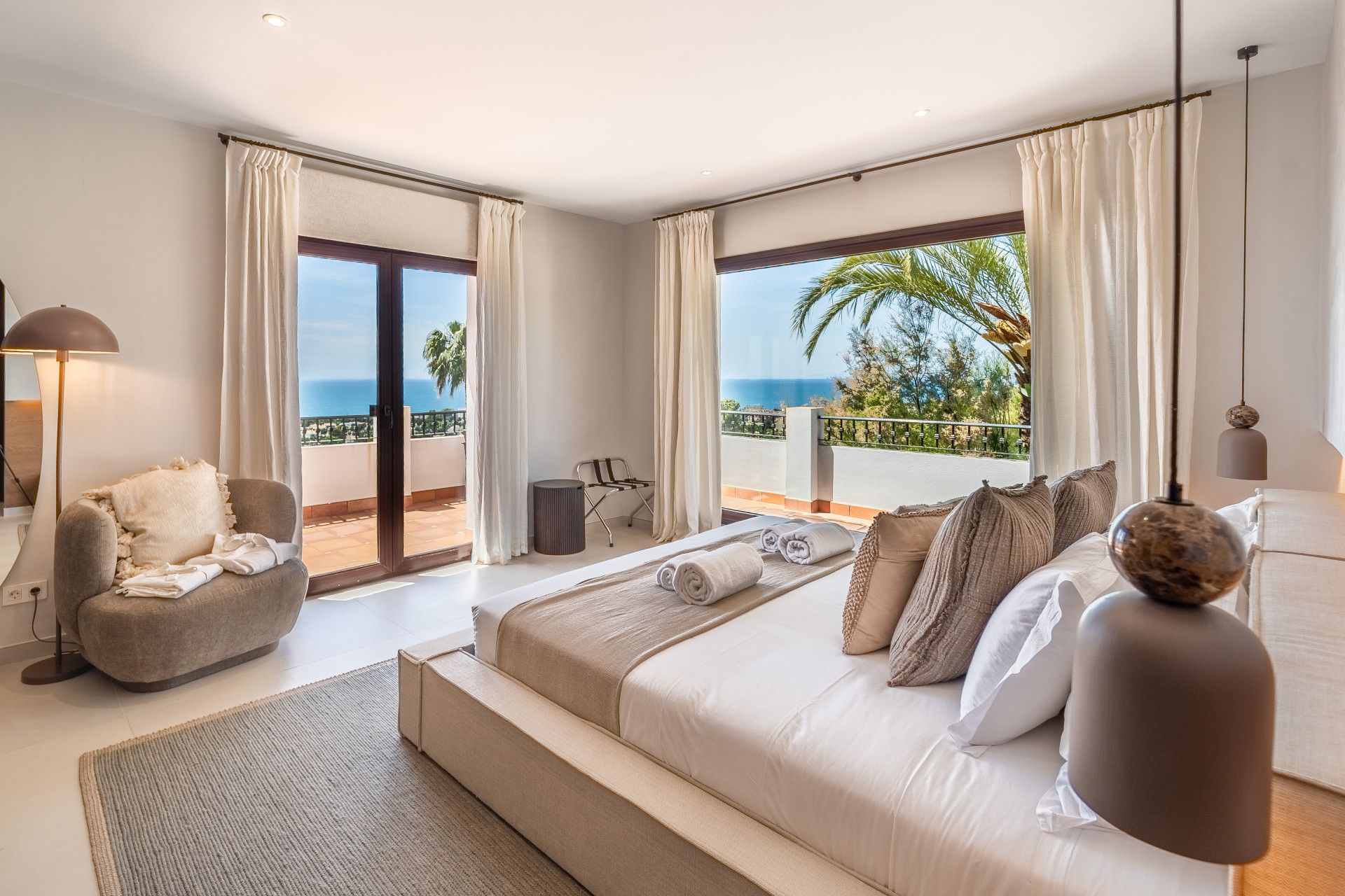Villa in Marbella East, El Rosario, Marbella East, 2/12