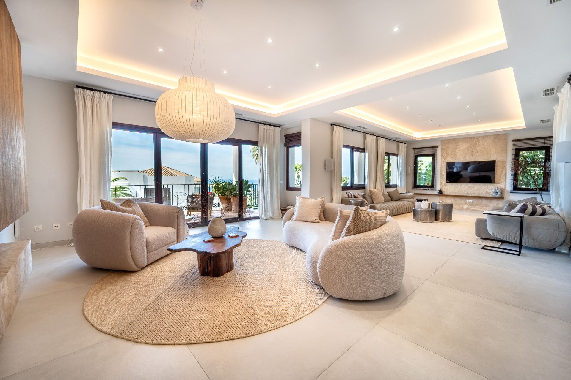 Villa in Marbella East, El Rosario, Marbella East, 3/12