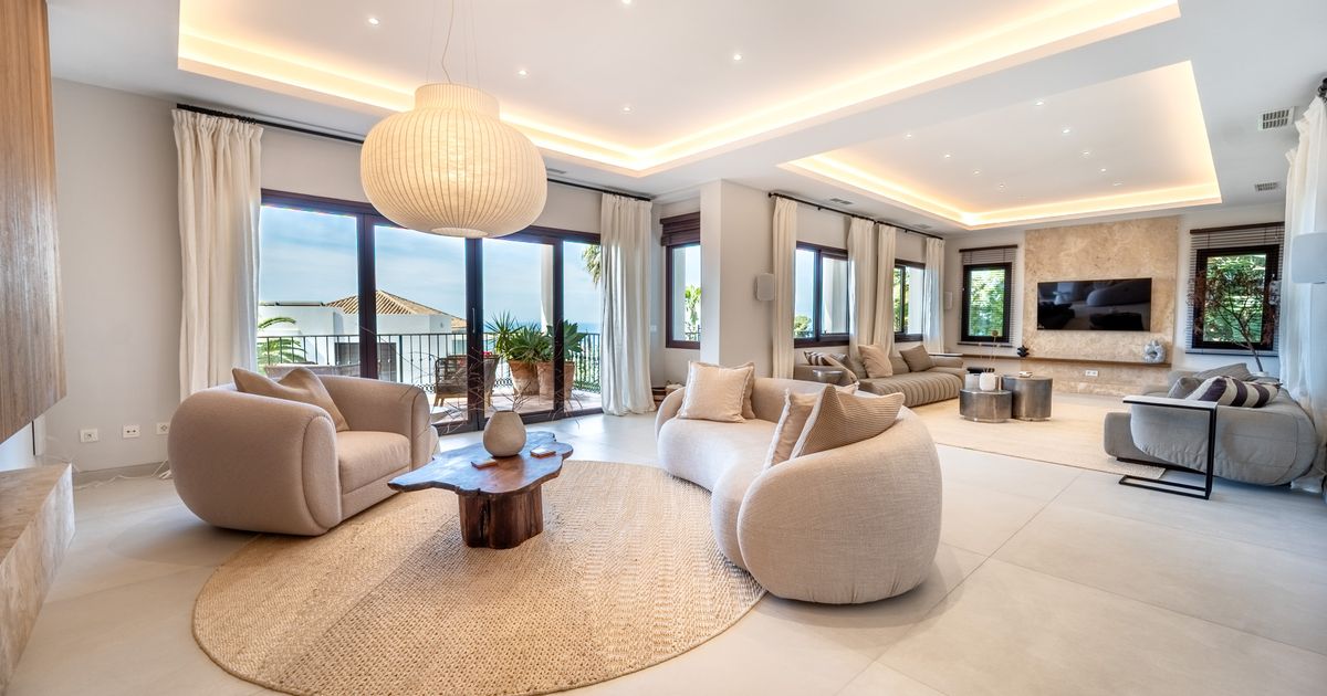 Villa in Marbella East, El Rosario, Marbella East, 3/12