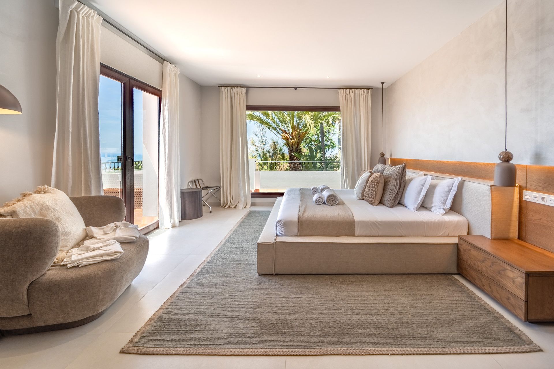 Villa in Marbella East, El Rosario, Marbella East, 4/12