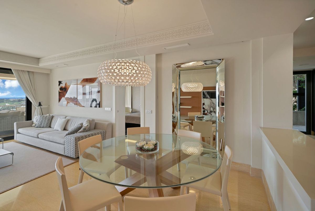 Middle Floor Apartment in Nueva Andalucía, Nueva Andalucía, 2/12