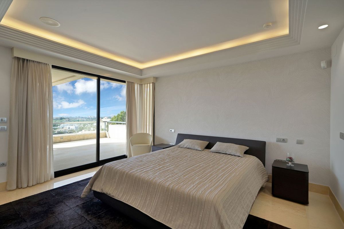 Middle Floor Apartment in Nueva Andalucía, Nueva Andalucía, 9/12