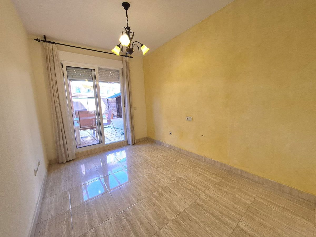 Ground Floor Apartment in San Luis de Sabinillas, San Luis de Sabinillas, 12/12
